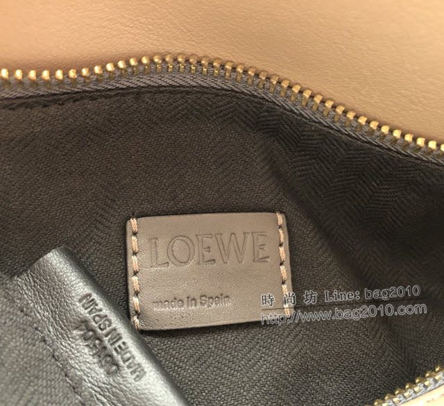 LOEWE包包 羅意威Puzzle中號卡其拼手提斜挎包 10171  tcl1067